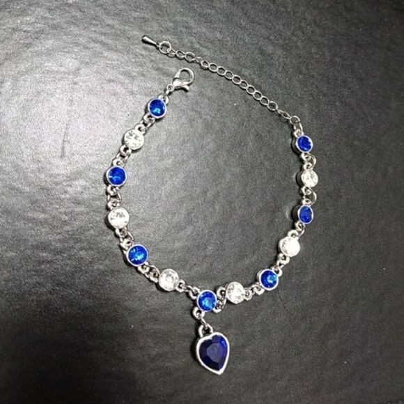 Blue crystal heart and rhinestones bracelet - Picture 1 of 3